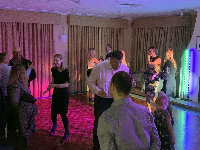 Emma & Jason's 10th anniversary with at Ely Golf Club