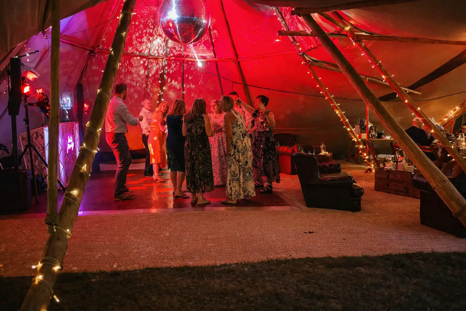 Wedding DJ and MC in Cambridgeshire, Norfolk & Suffolk